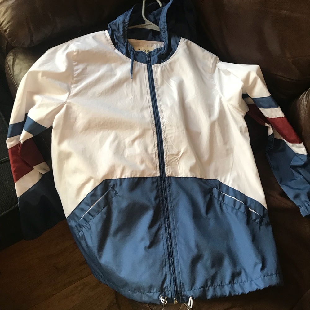 Zumiez windbreaker size large